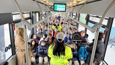 “Trafikte Nezaket ve Görgü Kuralları Projesi” kapsamında hayata geçirilen projeyle