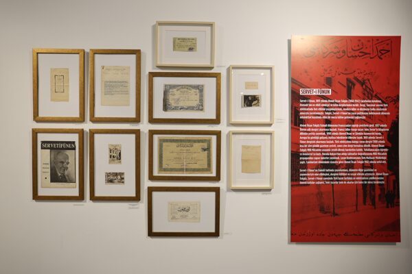 Koleksiyonerler Emin Nedret İşli ve Alper Çeker’in arşivini buluşturan “Babıali-