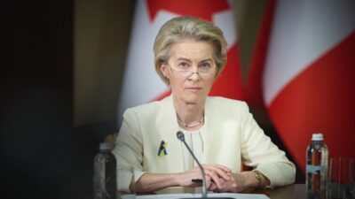 AB Komisyonu Başkanı Ursula von der Leyen, Eurogroup Başkanlığına seçilen Kyriakos