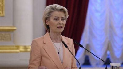 Avrupa Komisyonu Başkanı  Leyen, toplantı sonrası yaptığı açıklamada 2 ana