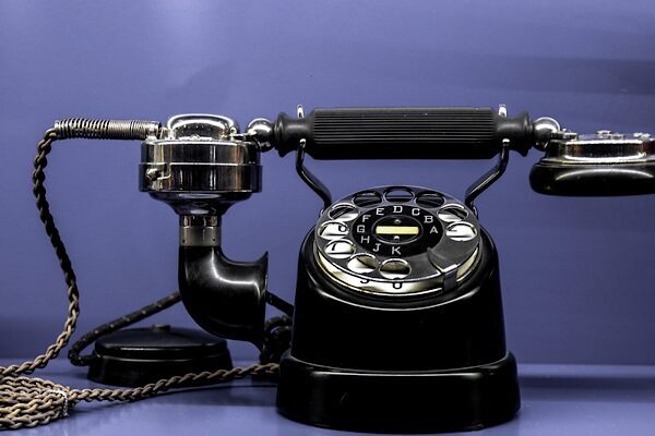 Macron , Zelenski ile görüştü Fransa Cumhurbaşkanı Emmanuel Macron, Ukrayna Cumhurbaşkanı Volodimir Zelenski ile gerçekleştirdiği