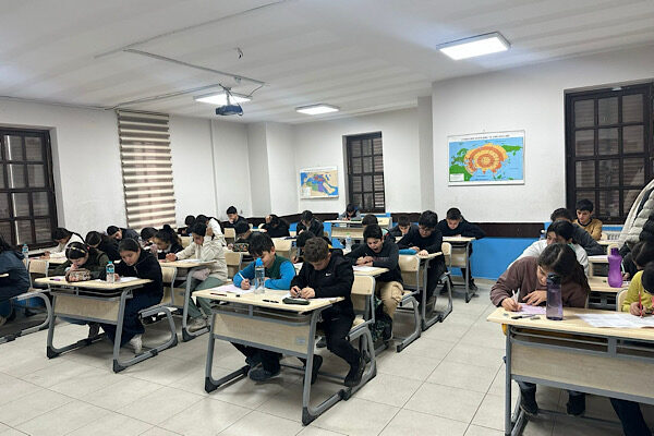 Malatya’da eğitim merkezlerindeki deneme sınavına bin 350 öğrenci katıldı Malatya Büyükşehir Belediyesi, Semt Konakları ve Eğitim Merkezlerinde eğitim gören