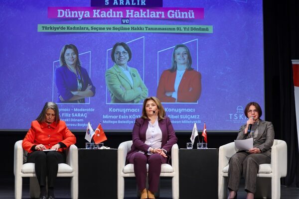 Yaşar Kemal Kültür Merkezi’nde düzenlenen panele Maltepe Belediye Başkanı Mimar