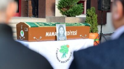 Destek Hizmetler Müdürlüğü’nde görev yapan 41 yaşındaki Ahu Çetin’i ailesi