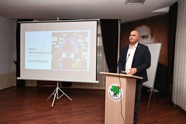 Mamak Belediyesi Başkan Yardımcısı Hüseyin Boran, birim müdürleri ve belediye