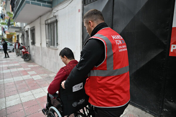 Manisa Büyükşehir Belediyesi Sosyal Hizmetler Dairesi Başkanlığı, engelli bireylere medikal
