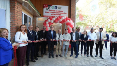 Manisa Büyükşehir Belediyesi ve İzmir Kitap Gönüllüleri iş birliğiyle yürütülen