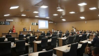 Marmaris Belediye Meclisi, 2025 yılının son toplantısını gerçekleştirdi. Toplantıda hem