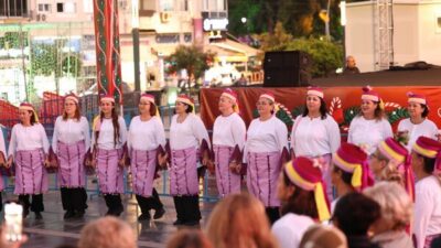 Marmaris Yeni Yıl Festivali, 19 Mayıs Gençlik Meydanı’nda düzenlenen etkinliklerle