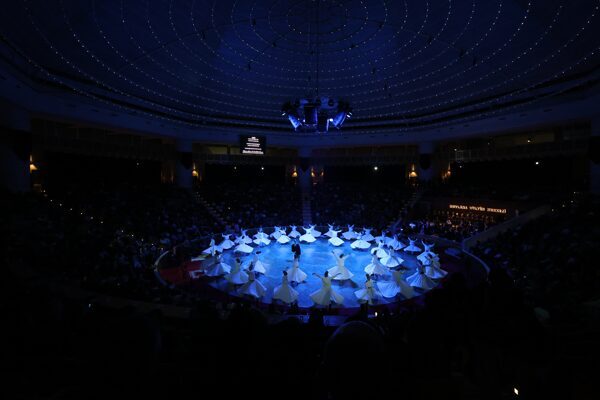 Mevlana’nın 752. Vuslat Yıl Dönümü Anma etkinlikleri başladı Etkinliklerin gündüz bölümünde ilk olarak Konya Valisi İbrahim Akın, Kültür