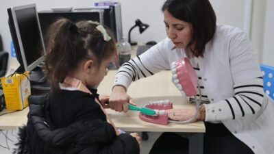 Tüm oyun evlerinin sırayla katılacağı eğitim programının ilkine Toros Sosyal