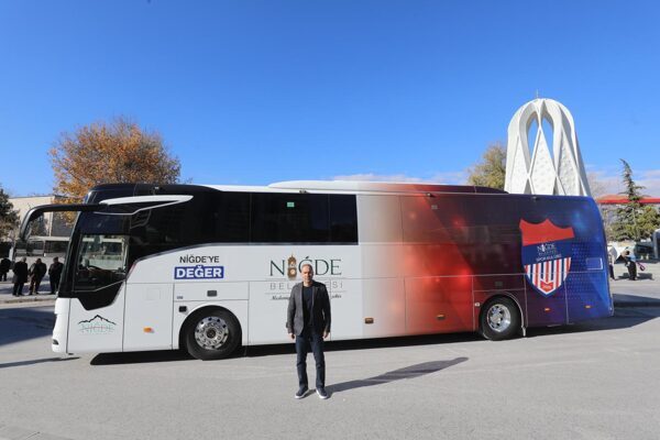 Niğde Belediyesi, 20 milyon TL olan 52 kişilik yeni otobüs ile