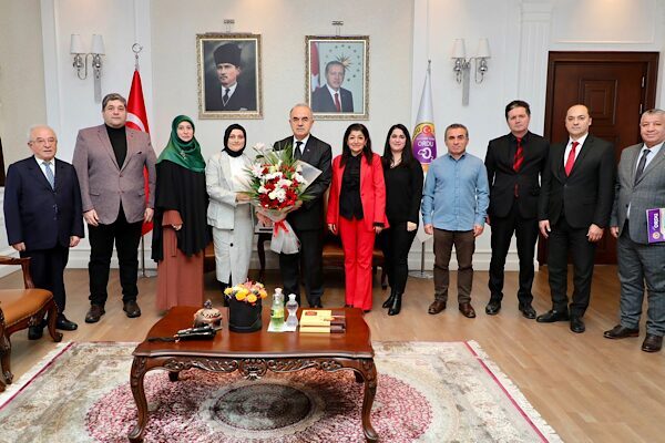 Ordu İl İnsan Hakları Kurulu Üyeleri, Vali Erol’u ziyaret etti Ordu İl İnsan Hakları Kurulu Üyeleri, 10 Aralık Dünya İnsan