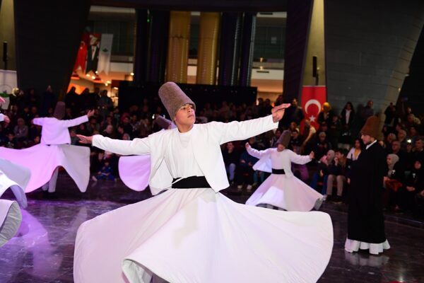 Osmangazi’de ‘Şeb-i Arus Hz. Mevlana’yı Anlamak’ programı düzenlendi Osmangazi Belediyesi ve Bursa Konyalılar Kültür Dayanışma ve Yardımlaşma Derneği