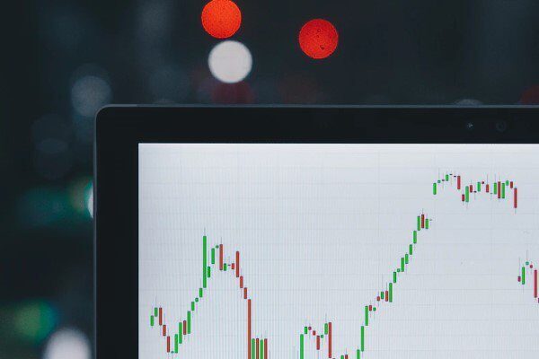 Piramit Menkul Kıymetler’in raporunda BIST100 Endeksinin, cuma gününü yüzde 0,43