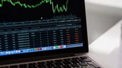 Piramit Menkul Kıymetler'in değerlendirmesinde, BIST100 Endeksinin perşembe gününü yüzde 0,36 yükseliş