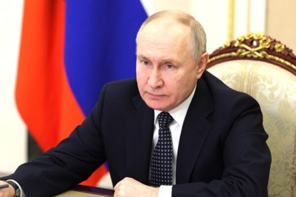 India Today'e konuşan Putin, "Ya bu toprakları zorla kurtarırız ya