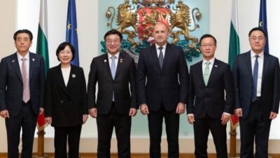 Bulgaristan Cumhurbaşkanı Rumen Radev, ülkesinin, devlet yönetiminin etkinliğini ve e-yönetim