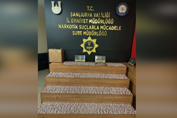 Şanlıurfa’da narkotik operasyonu: 3 gözaltı Şanlıurfa İl Emniyet Müdürlüğü tarafından yürütülen Narkotik Suçlarla Mücadele çalışmaları