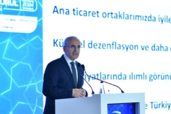 Hazine ve Maliye Bakanı Şimşek, uygulanan ekonomik program sayesinde finansal