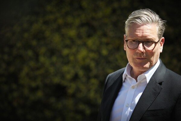 İngiltere Başbakanı Starmer, muhafazakarların iktidarı döneminde sosyal yardım harcamalarının 88