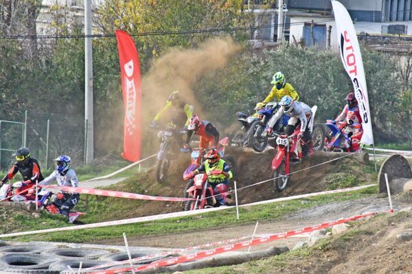 Süper Enduro sezonu İznik’te tamamlandı Türkiye Motosiklet Federasyonu’nun 2025 yarış takviminde yer alan şampiyona, İznik