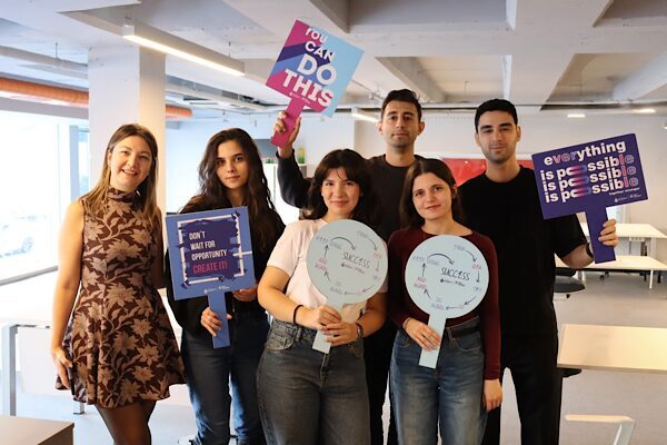 Tech Istanbul genç girişimciler için ”Girişimcilik Okulu: Genç Programı”nı tamamladı İBB'nin girişimcilik ve teknoloji alanındaki markası Tech Istanbul, gençlere girişimcilik