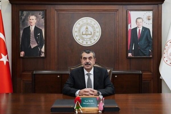 Milli Eğitim Bakanı Tekin , Cumhurbaşkanı Recep Tayyip Erdoğan ile Macaristan