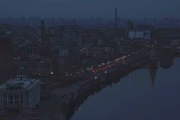 Ukrayna energi şirketi Ukrenergo Salı günü, bazı bölgelerde sabah saatlerinde