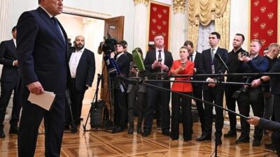 Ushakov, ''Doğal olarak, Amerikalı meslektaşlarımla birlikte, Amerikalıların daha önce Moskova'ya