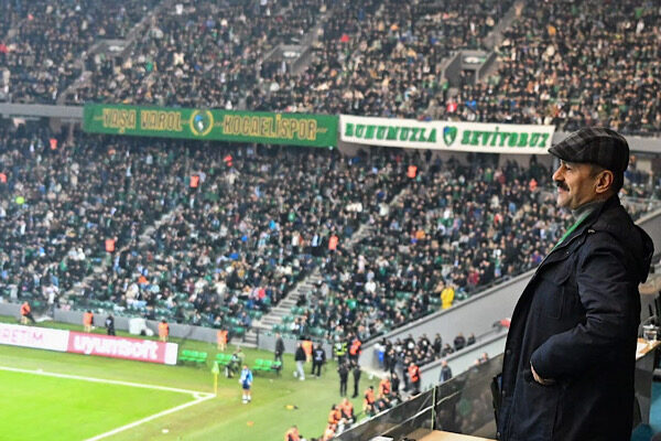 Vali Aktaş, Kocaelispor-Kasımpaşa karşılaşmasını izledi Kocaeli Valisi İlhami Aktaş, Süper Lig’in 15’inci haftasında Kocaelispor ile