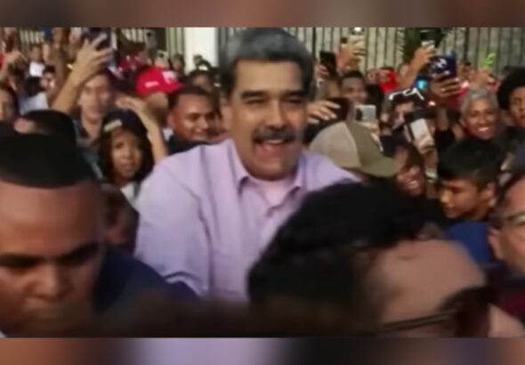 Maduro, Perşembe akşamı yerel saatle düzenlenen bir etkinlikte, "Mürettebatı kaçırdılar,