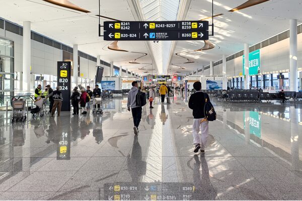 Çin'in Xinjiang Uygur Özerk Bölgesi'ndeki havalimanları, ağırladığı yolcu sayısında tarihi