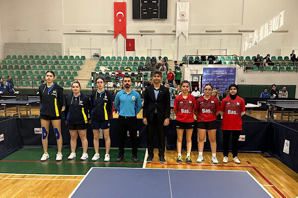 Yalova takımı, Gençler Bölge Masa Tenisi Şampiyonası’nda 3. oldu 05-07 Aralık tarihlerinde Kocaeli’de gerçekleştirilen Gençler Bölge Masa Tenisi Şampiyonası’na