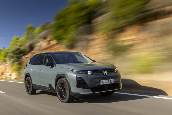 Citroen, geniş hacimli SUV modeli yeni C5 Aircross’u Türkiye pazarında
