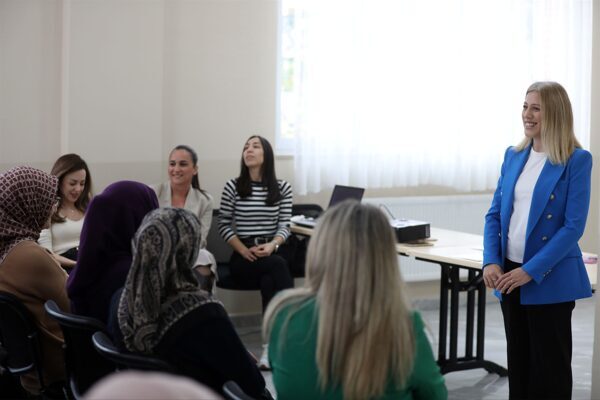 İlki Ergazi YENİMEK Kurs Merkezi’nde ikincisi ise Barıştepe Yenimahalle Evi’nde