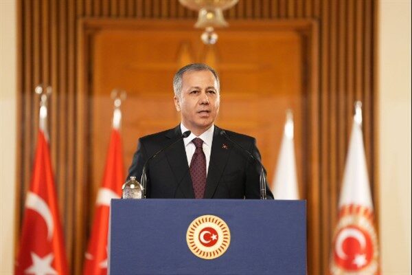 İçişleri Bakanı Yerlikaya, bir sanal medya hesabı üzerinden yapılan canlı