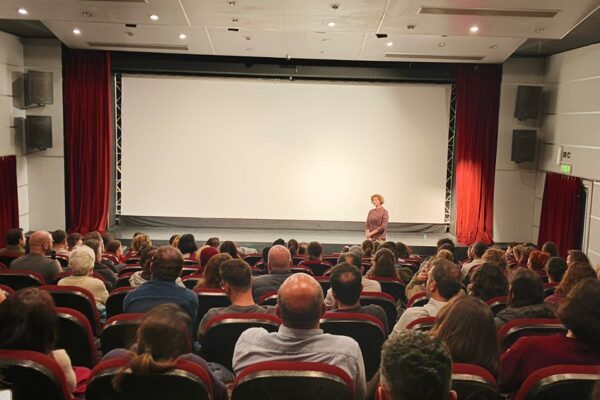 Konak Kültürevi’nde gerçekleştirilen “Bir Yönetmen Bir Söyleşi” etkinliği kapsamında, yönetmenliğini