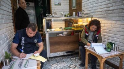 Bornova Belediyesi Zabıta Müdürlüğü ile Bornova İlçe Tarım Müdürlüğü ekipleri,