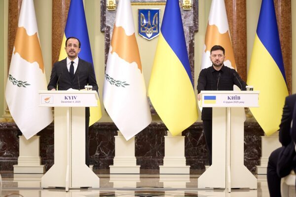 Ukrayna Devlet Başkanı Zelenski, Güney Kıbrıs Cumhurbaşkanı Nikos Hristodulidis ile